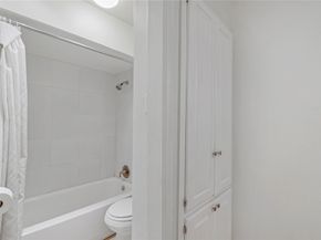 2727 Briarhurst Drive 2, Houston TX 77057