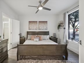 1717 SILVER Street, Houston TX 77007