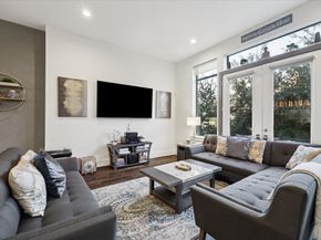 1717 SILVER Street, Houston TX 77007