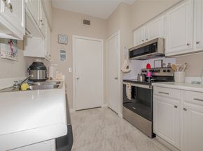 2475 Underwood Street 381, Houston TX 77030