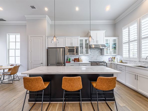 2414 Hollister Road, Houston TX 77080