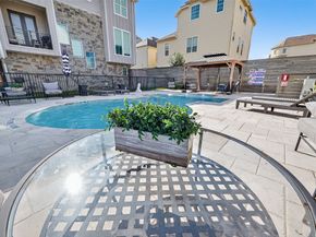 1303 Upland Retreat Blue Place, Houston TX 77043