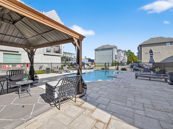 1303 Upland Retreat Blue Place, Houston TX 77043