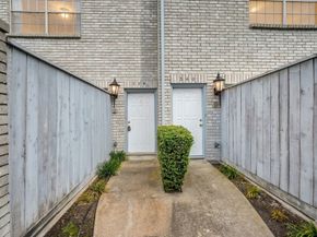 338 Wilcrest Drive 338, Houston TX 77042