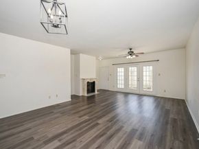 338 Wilcrest Drive 338, Houston TX 77042