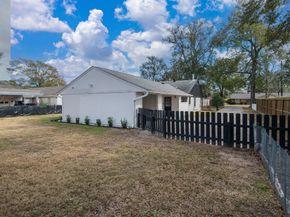 712 Clarence Street, Tomball TX 77375