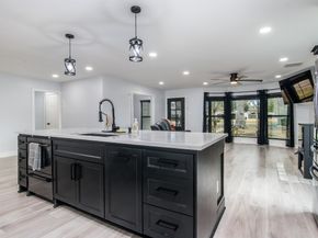 712 Clarence Street, Tomball TX 77375