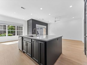 2813 Clinton Drive, Houston TX 77020