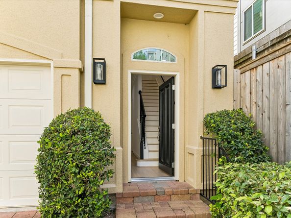 2813 Clinton Drive, Houston TX 77020