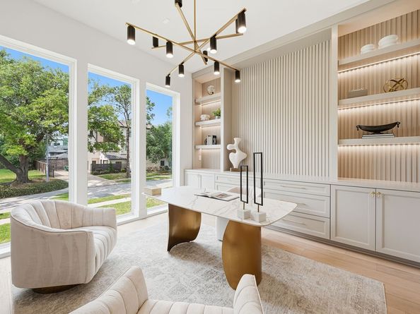 5011 Glenmeadow Drive, Houston TX 77096