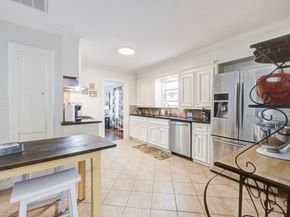 408 Tabor Street, Houston TX 77009