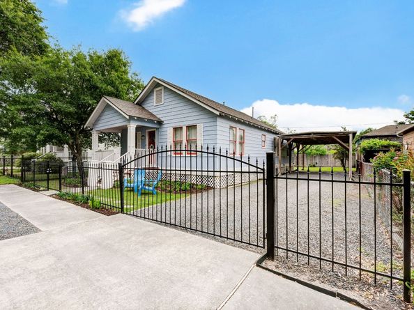 408 Tabor Street, Houston TX 77009