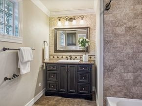 9813 Pine Lake Drive Drive, Houston TX 77055