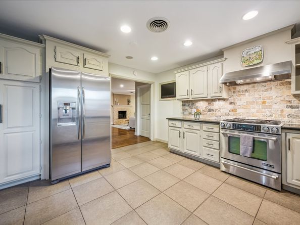 9813 Pine Lake Drive Drive, Houston TX 77055