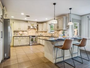 9813 Pine Lake Drive Drive, Houston TX 77055