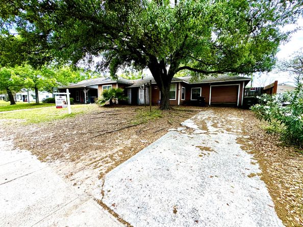 4105 Ella Boulevard, Houston TX 77018