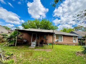 4105 Ella Boulevard, Houston TX 77018