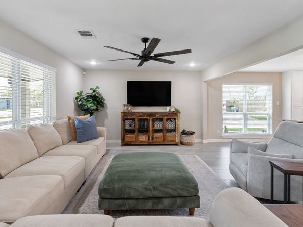 9214 Bintliff Drive, Houston TX 77074