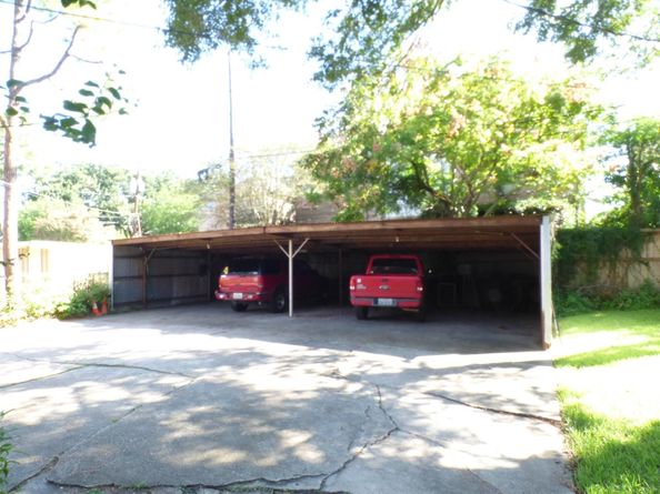 8715 Ilona Lane, Houston TX 77025