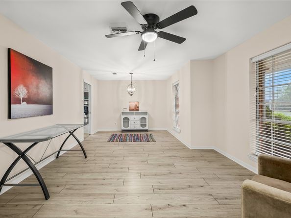 1607 Buescher Drive, Houston TX 77043