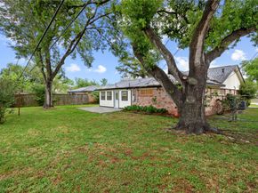 1607 Buescher Drive, Houston TX 77043