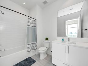 4521 San Felipe Street 1904, Houston TX 77027