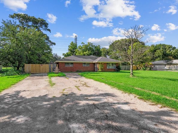 7333 Cayton Street, Houston TX 77061