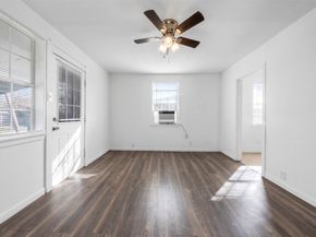 8331 Garland St Street, Houston TX 77017