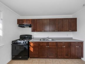 8331 Garland St Street, Houston TX 77017