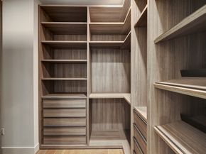 1711 Allen Parkway 2203, Houston TX 77019