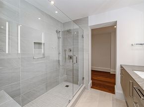 1701 Hermann Drive 34L, Houston TX 77004