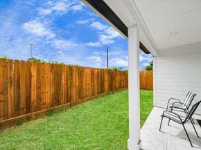 2016 Blodgett Street, Houston TX 77004