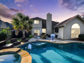 17618 Fairgrove Park Drive, Houston TX 77095