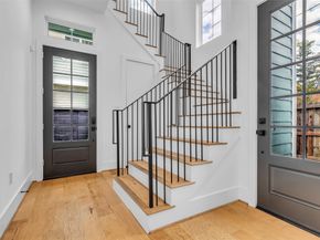 204 Burr Street G, Houston TX 77011