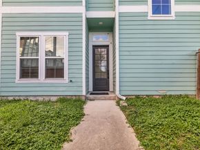 204 Burr Street G, Houston TX 77011