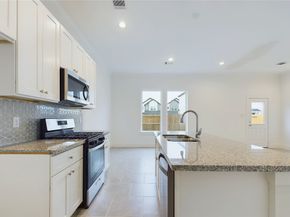 6404 Pregonero Lane, Houston TX 77048