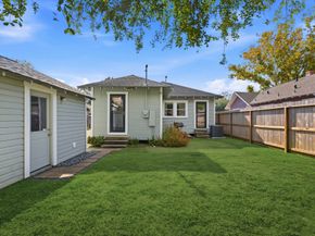 1015 E 14th Street, Houston TX 77009