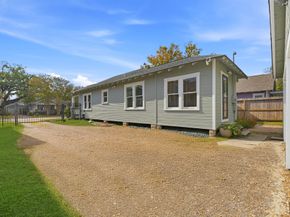 1015 E 14th Street, Houston TX 77009