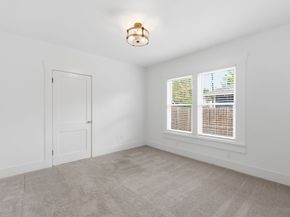 1015 E 14th Street, Houston TX 77009