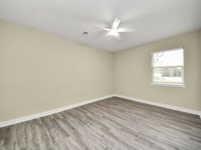 2626 Knotty Oaks Trail, Houston TX 77045