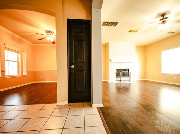 2911 Quail Hawk Drive, Houston TX 77014