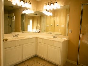 2911 Quail Hawk Drive, Houston TX 77014