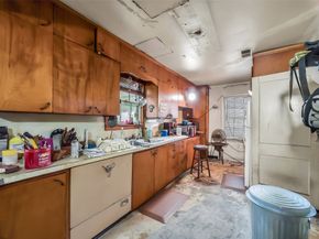 8101 Howard Drive, Houston TX 77017