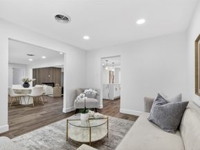 5447 Darnell Street, Houston TX 77096