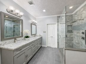 7827 Shady Villa Cove, Houston TX 77055