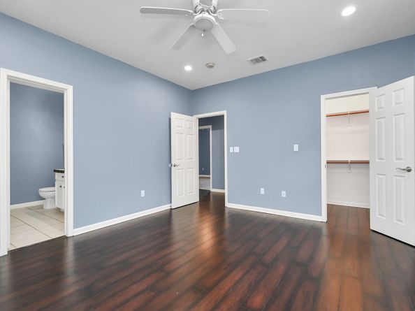 9006 Ledge Street, Houston TX 77075