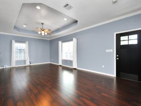 9006 Ledge Street, Houston TX 77075