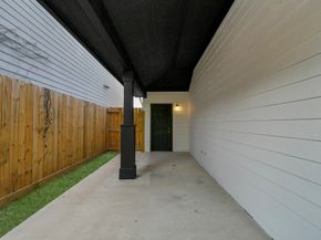 9006 Ledge Street, Houston TX 77075