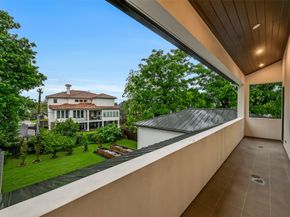 5015 S Braeswood Boulevard, Houston TX 77096