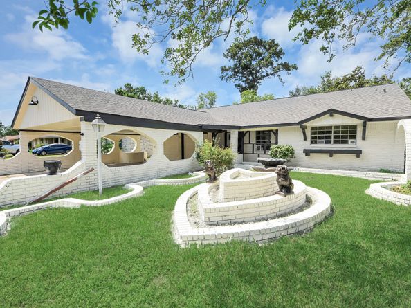 7705 Yoe Street, Houston TX 77016